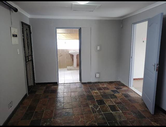 1 bed property to rent in WINCHESTER HILLS